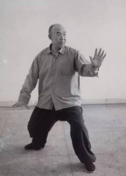 揭秘纺织厂女工闫芳的上位史,这些“大师”到底在糊弄谁?