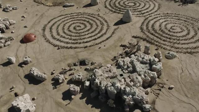 《异星灾变》“仿生人”怀蛇胎来源诡异,第二季会如何填坑?