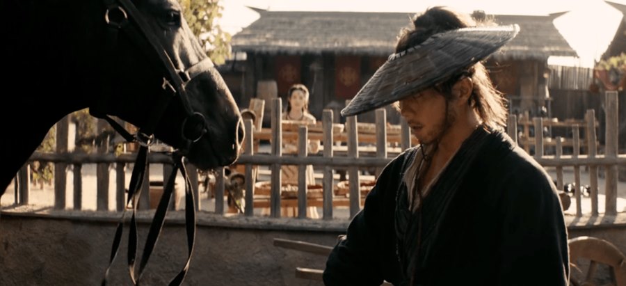 看完谢苗的《目中无人》,我心生感叹,终于有一部像样的武侠片了