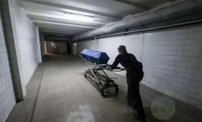火化遗体时 炉子内会传来惨烈的哭声 专业人士:并不是迷信