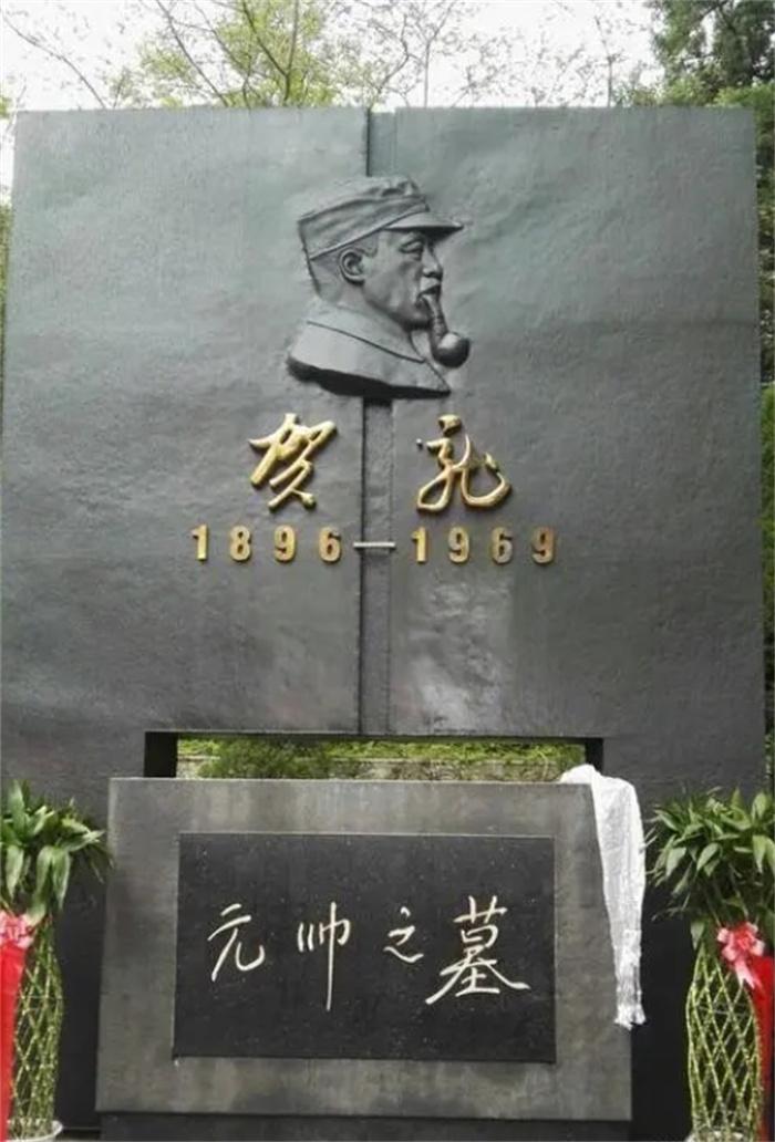 八宝山有何特殊?为何很多人把葬入八宝山列为目标?81号墓主是谁