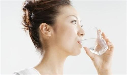 盐开水对感冒有效果吗 盐开水喝了能退烧吗