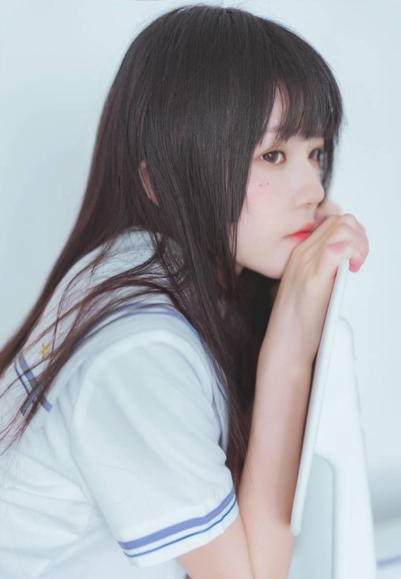 桜桃喵的《黑丝水手》系列:纯真与优雅的完美融合