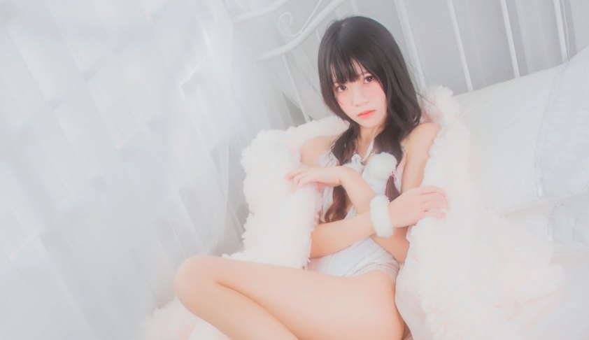 桜桃喵《冬眠系列 纯白私房》:迷人的冬季温柔