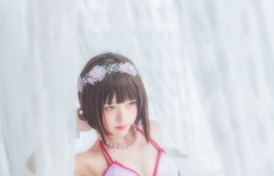 桜桃喵《加藤惠_小睡裙》:一场梦幻的柔软邂逅