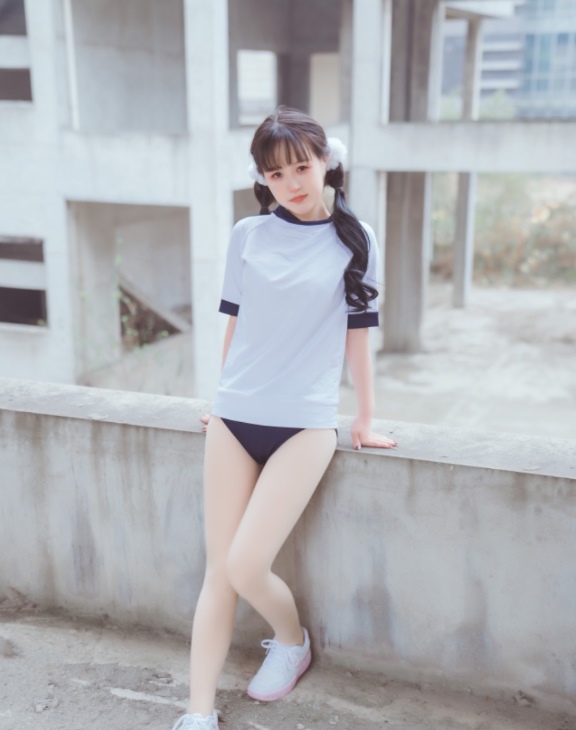 晕崽Zz(柳郁子):性感与可爱并存的博主小姐姐作品合集